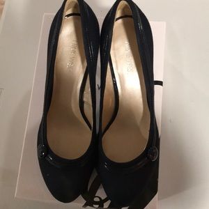 Nine West Navy Blue Pumps